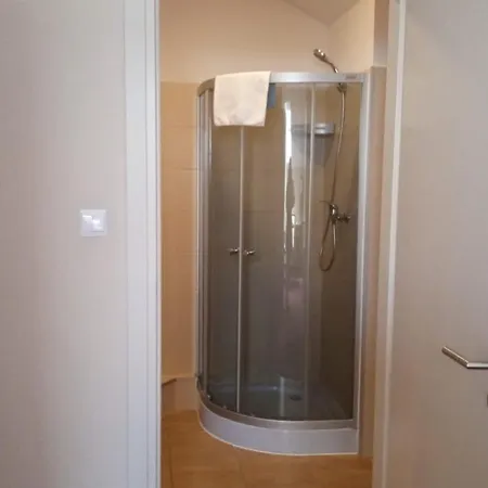Alexander & - Caloroczny Kryty Basen Aparthotel