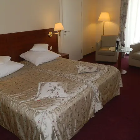 Alexander & - Caloroczny Kryty Basen Mielno (Koszalin)