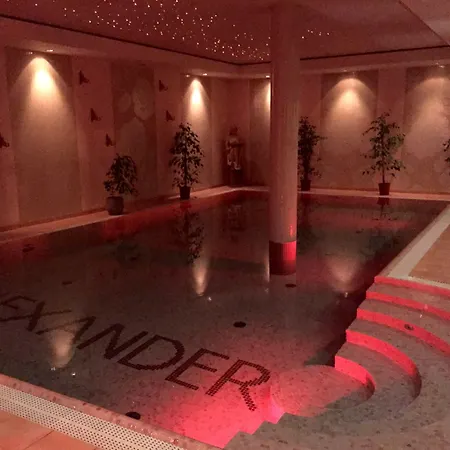 Apartahotel Alexander & - Caloroczny Kryty Basen 4*