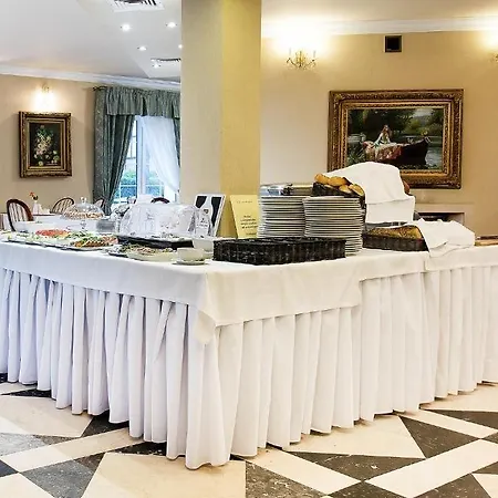 Alexander & - Caloroczny Kryty Basen