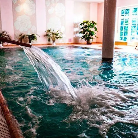 Alexander & - Caloroczny Kryty Basen Aparthotel Mielno (Koszalin)