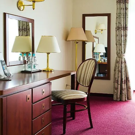 Aparthotel Alexander & - Caloroczny Kryty Basen 4*