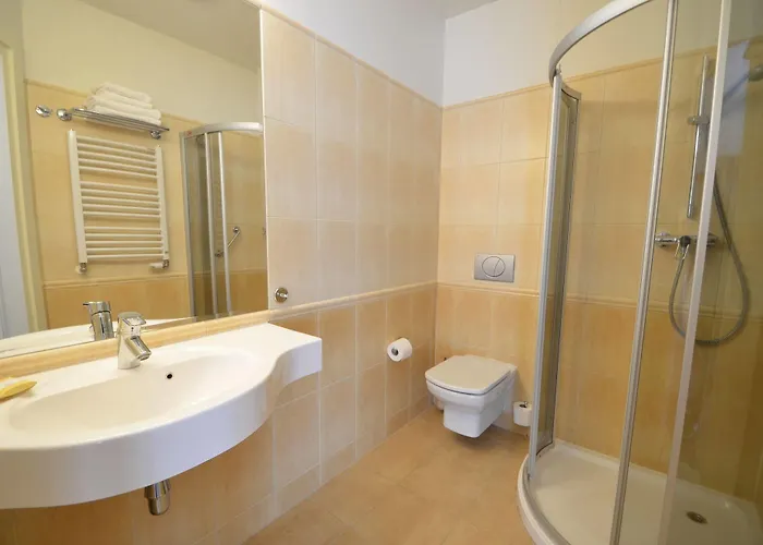 Alexander & - Caloroczny Kryty Basen Mielno (Koszalin)